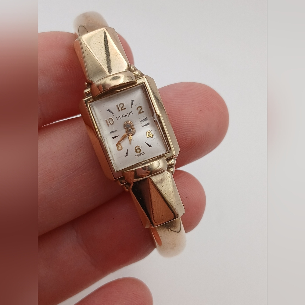 Vintage Benrus 10k Gold Filled Ladies Watch *Read*Not Working*